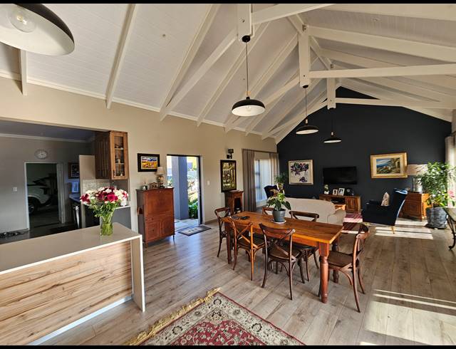 2 BEDROOM HOUSE FOR SALE IN OUTENIQUASBOSCH